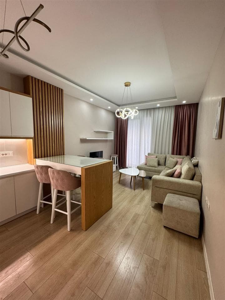 Jepet me qera Apartament 2+1+2 tek Dogana