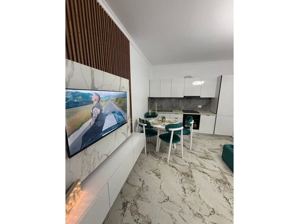 Shitet Apartament 1+1+ depo +parkimi te Shkembi kavajes 3
