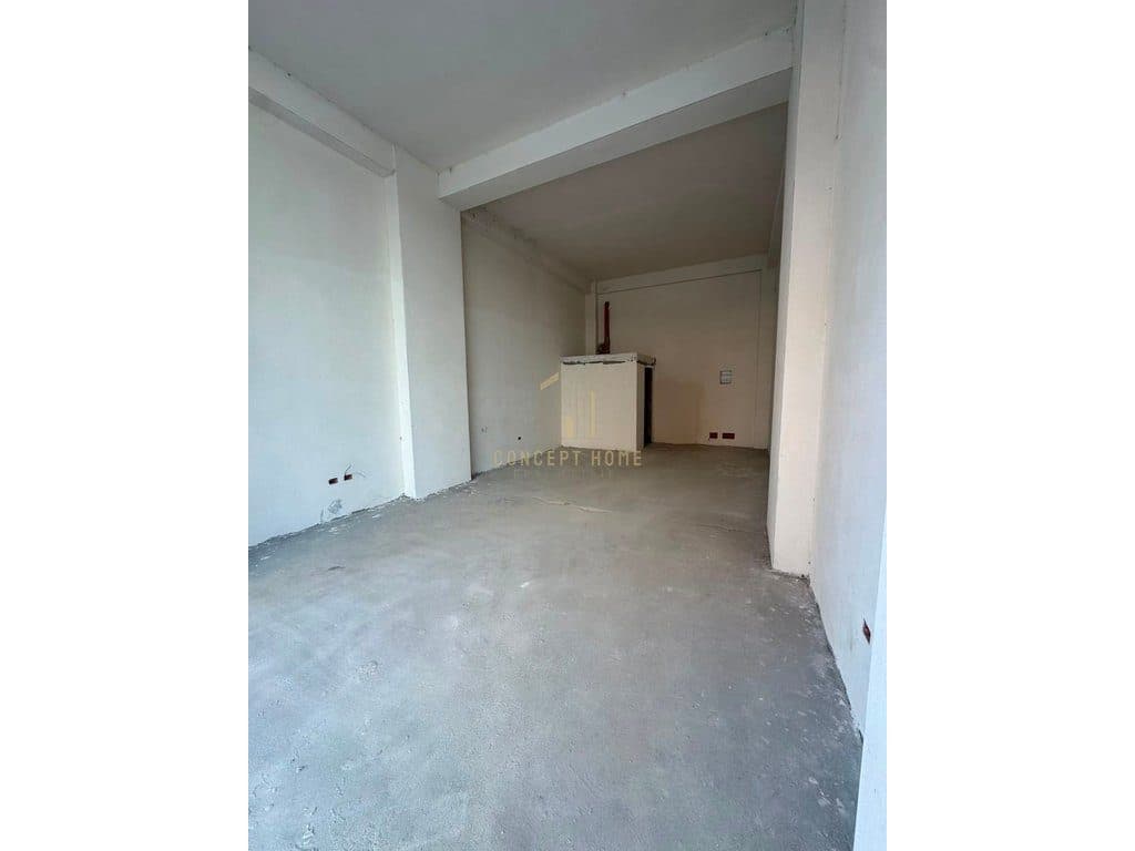 Shitet Dyqan tek Oxhaku residenca Mirabella 3