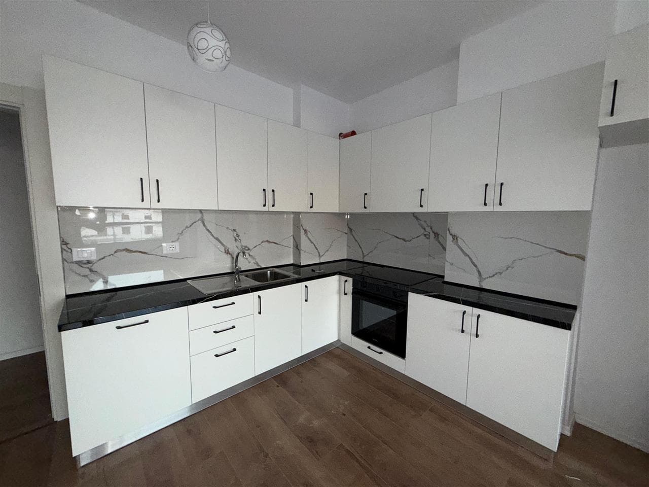 ?Jepet me qera apartament 2+1 ne Kamez