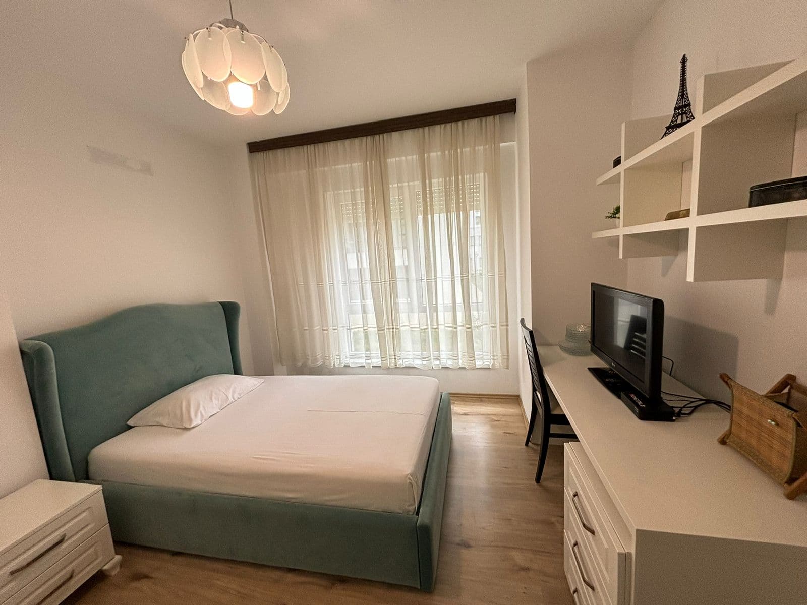 Apartament 2+2 me qira në 21 Dhjetori, Tiranë - 600€ | 105 m²