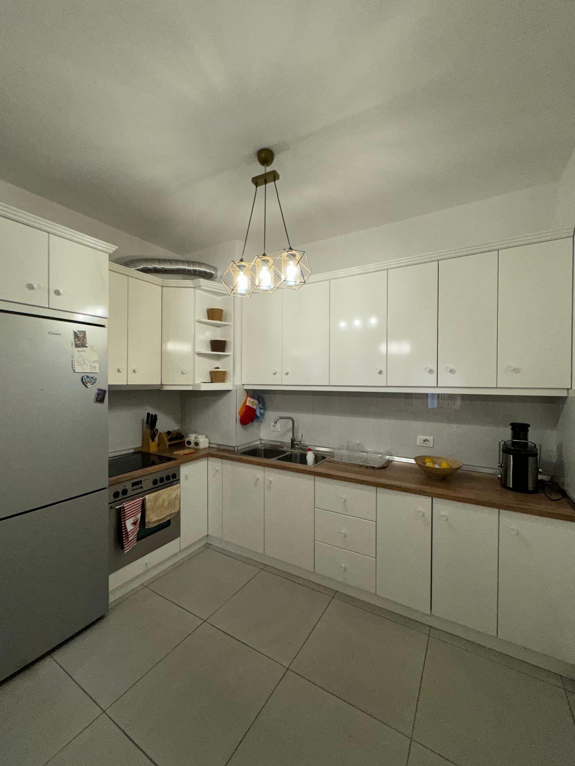 Jepet me qera apartament 1+1 Ne Astir 3