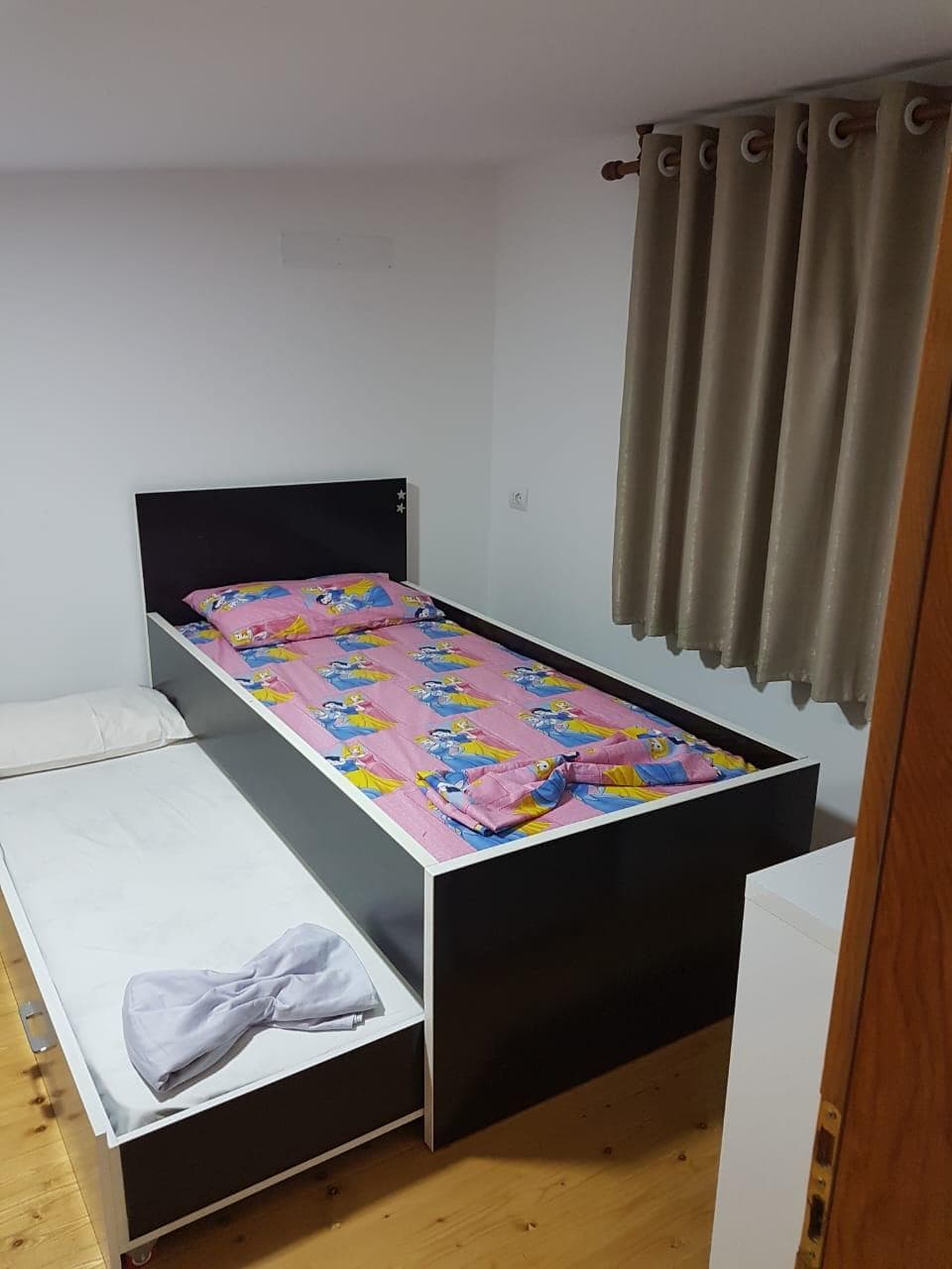 Jepet me qera Duplex 2+1 Tek Rruga e Durresit 4