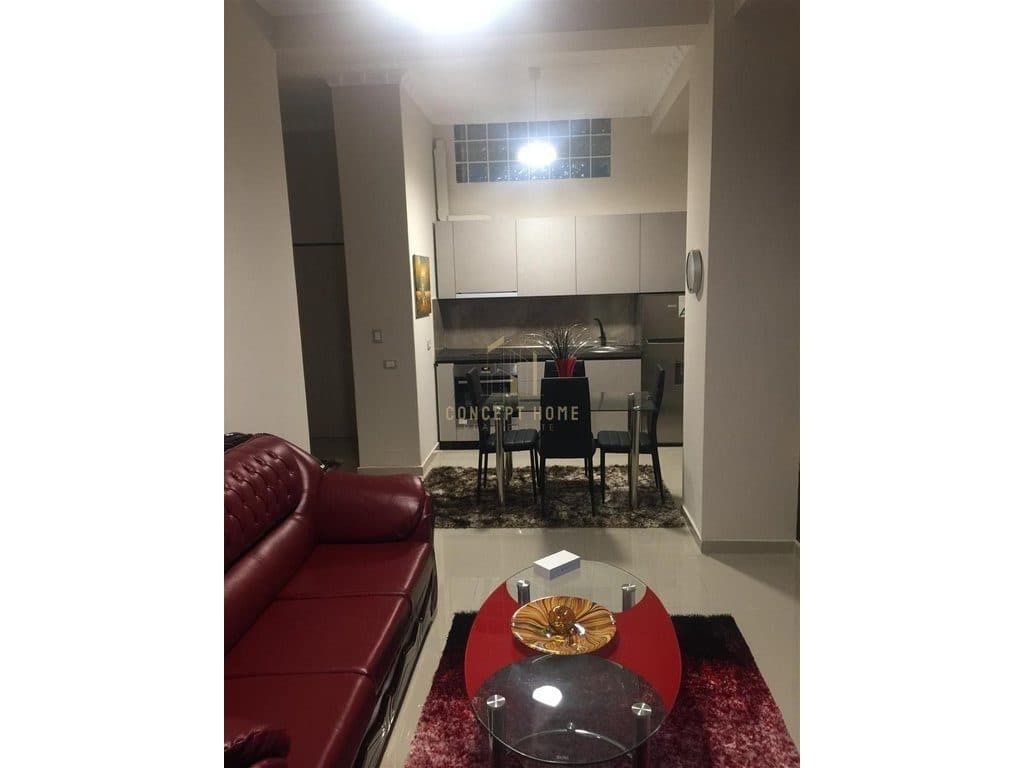 Jepet me qera apartament 1+1 Tek Pazari i Ri 2