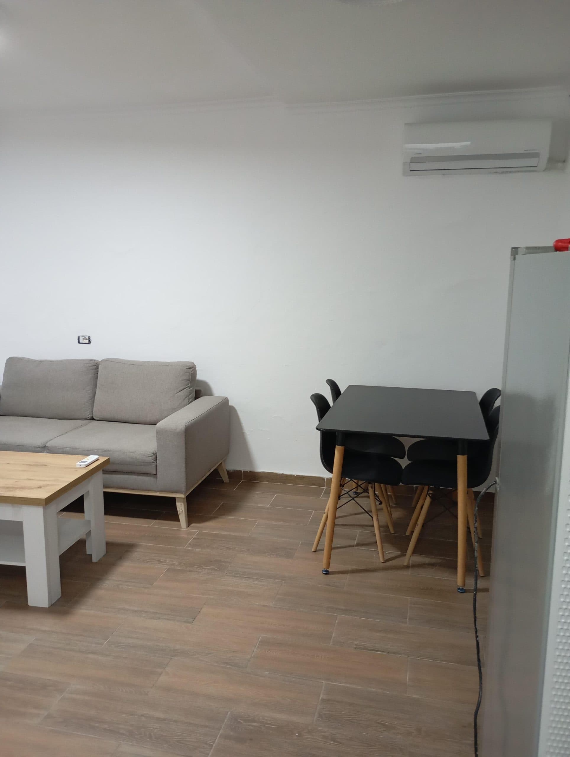 Apartament 1+1 me qera Materniteti i Ri