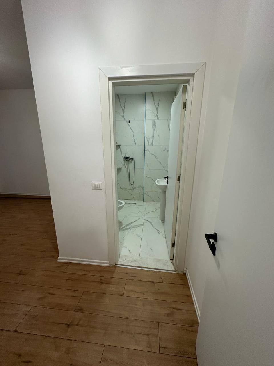 Apartament 2+1+2 Për Shitje në Kamez, Tiranë - 85,000.00€ | 95.5 m² 4