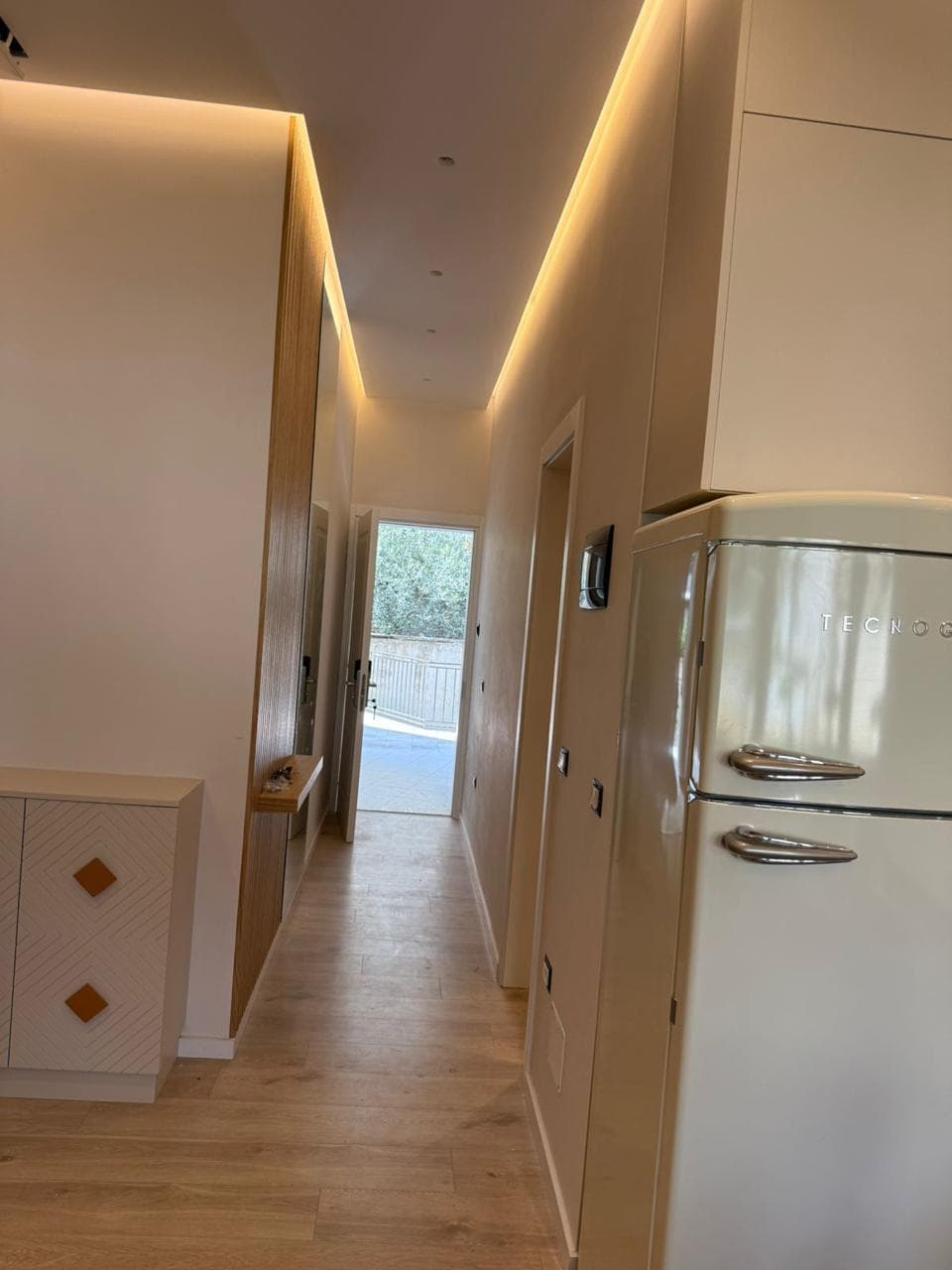 Jepet qera Apartament 1+1 , tek Selvia 4