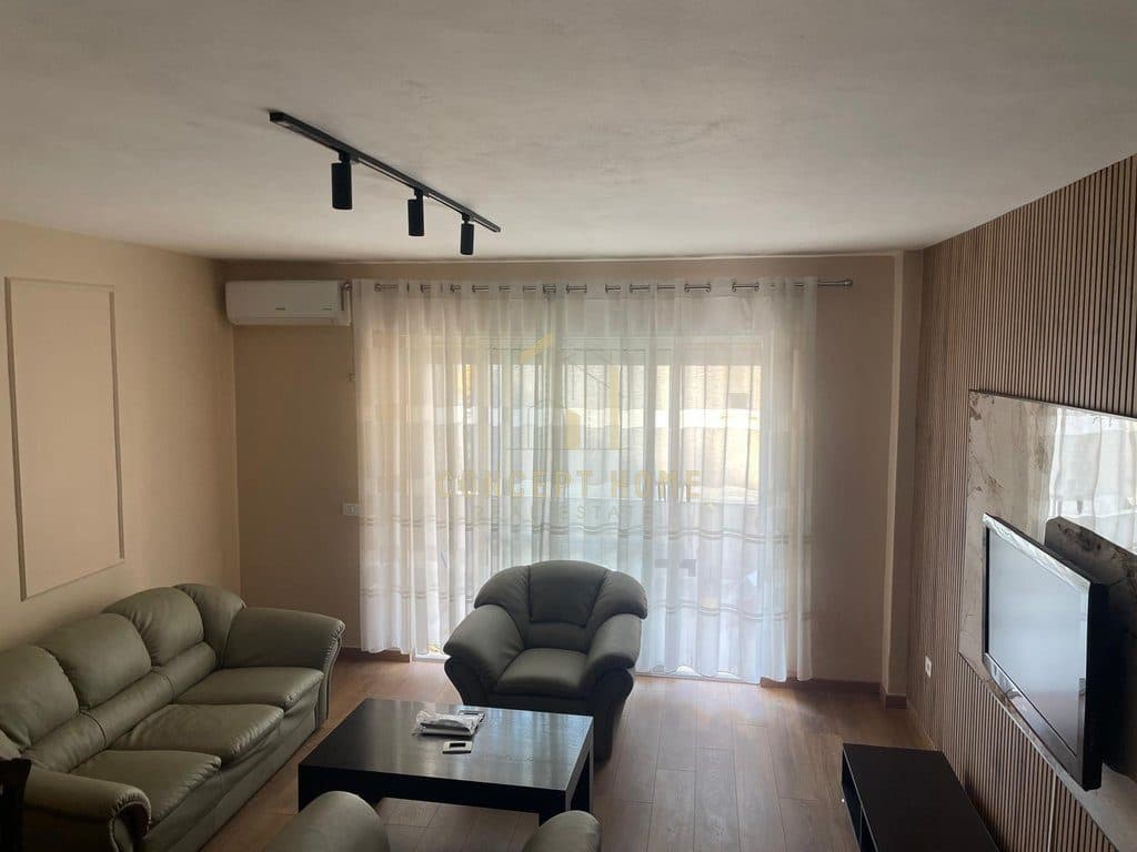 Jepet me qera apartament 1+1+ garazh tek Liqeni i Thate