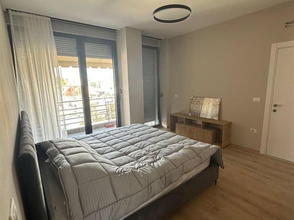 Jepet me qera apartamenti 1+1 Tregu Elektrik ne Ali dem 4