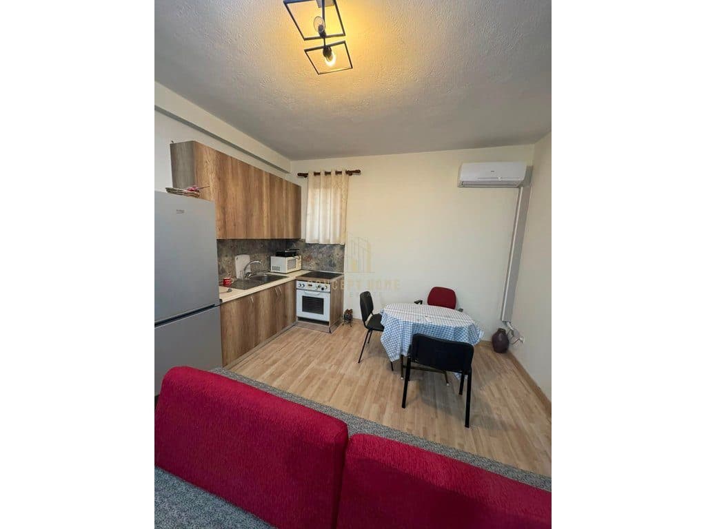 Jepet apartament me qera 1+1 ne 3