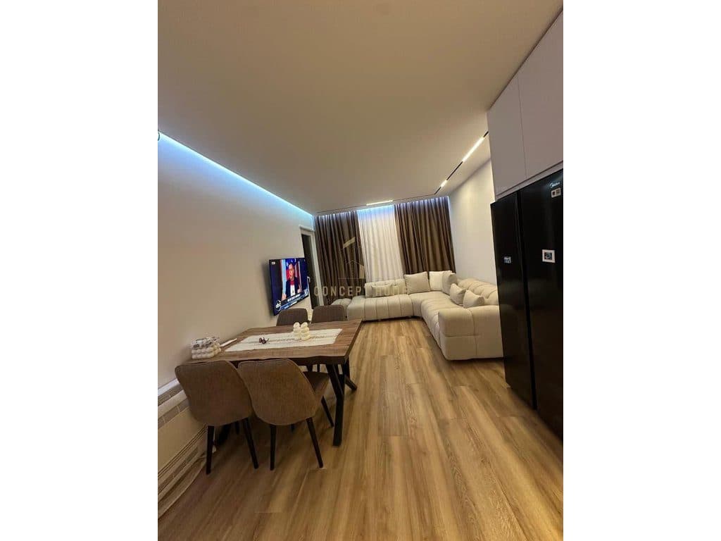 Shitet apartament 2+1 tek Kompleksi Univers City