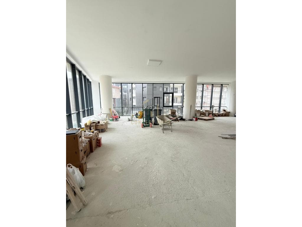 Jepet me qera Ambient komercial tek Mine Peza (Golden Tower) 4