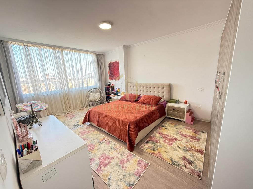 Shitet apartament 2+1 ne Kinostudio 2