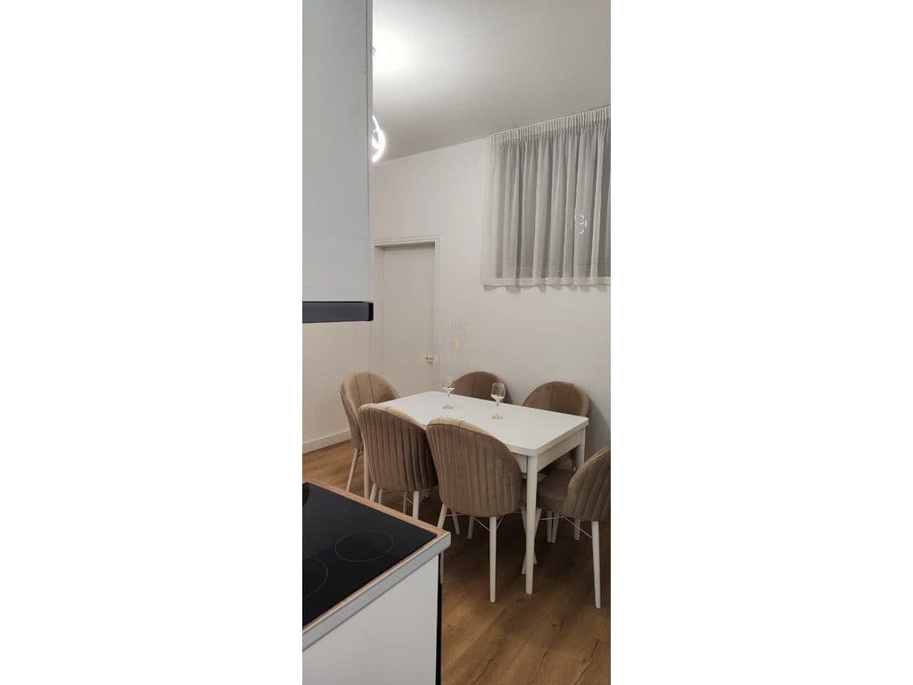 Jepet me qera Apartament 1+1 tek 3
