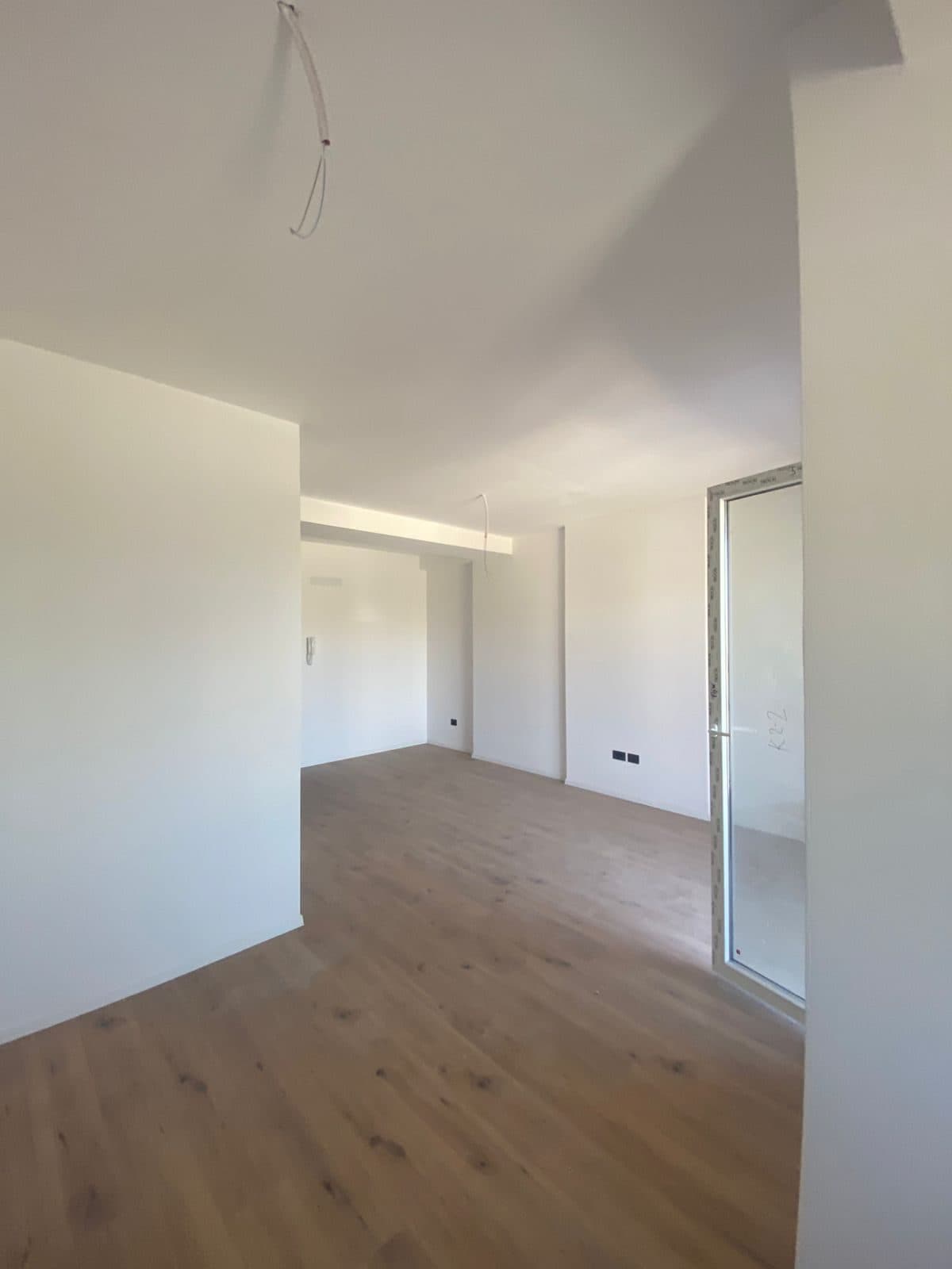 Shitet Apartament 1+1 ne Paskuqan 2