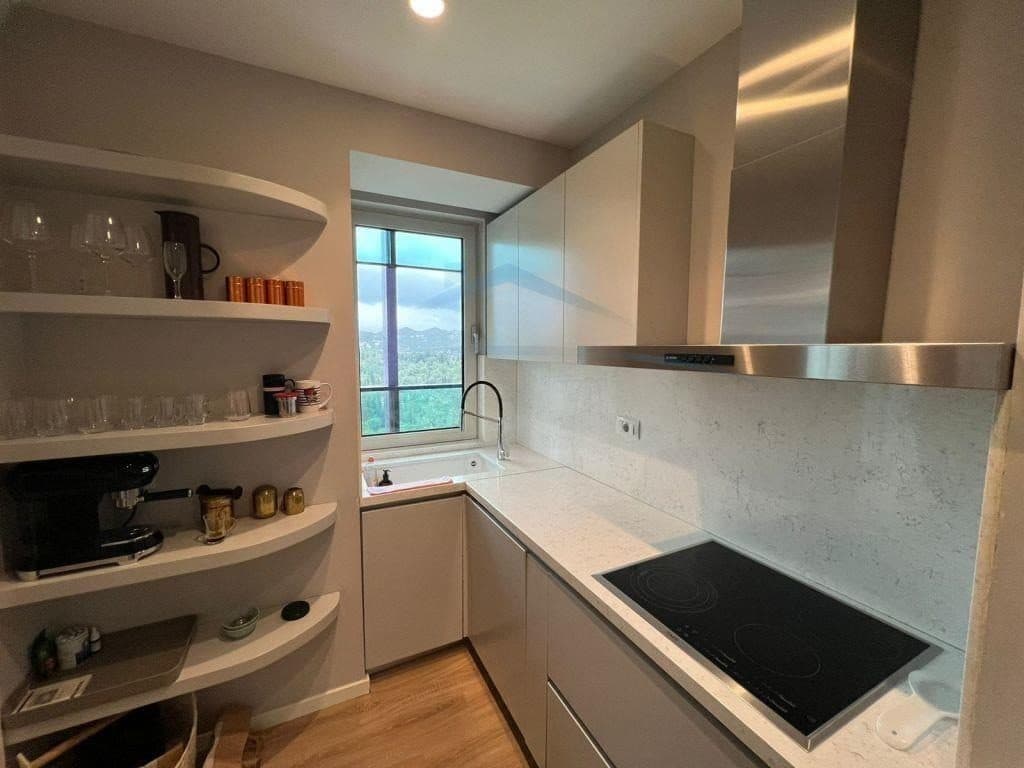 Jepet me qera Apartament 2+1+2 Ambasador 3 2