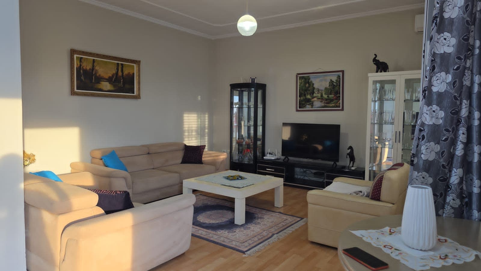 Apartament 2+1 Me Qira në Rruga e Elbasanit, Tiranë – 600€ | 110 m²