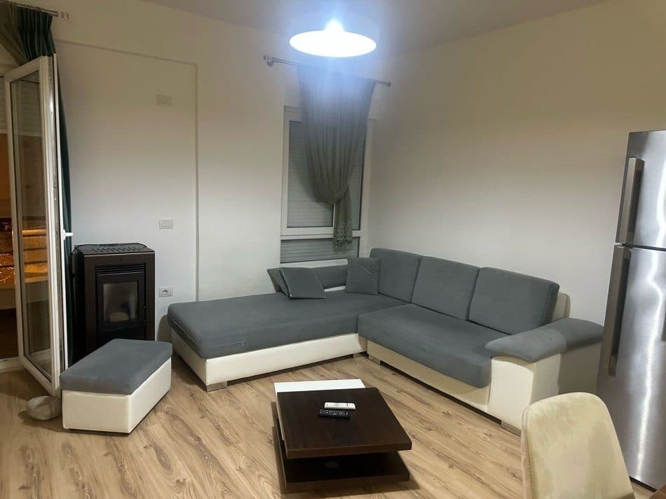 Jepet apartament me qera 2+1+P.Parkimi tek Liqeni i That