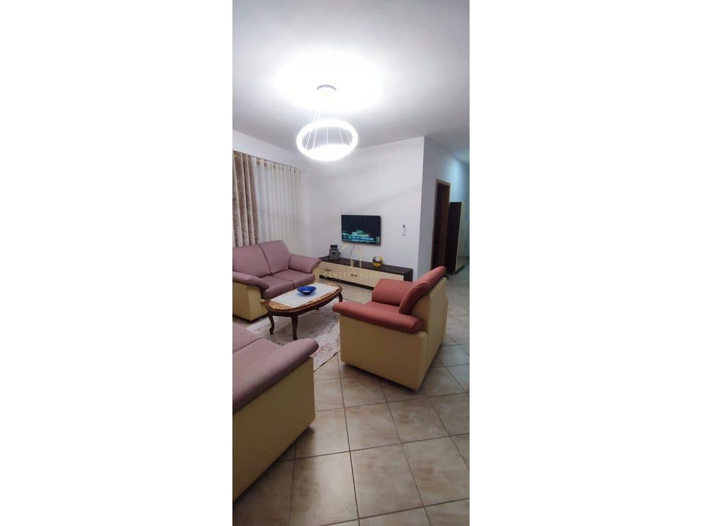 Jepet apartament me qera 1+1 tek 21 Dhjetori 3