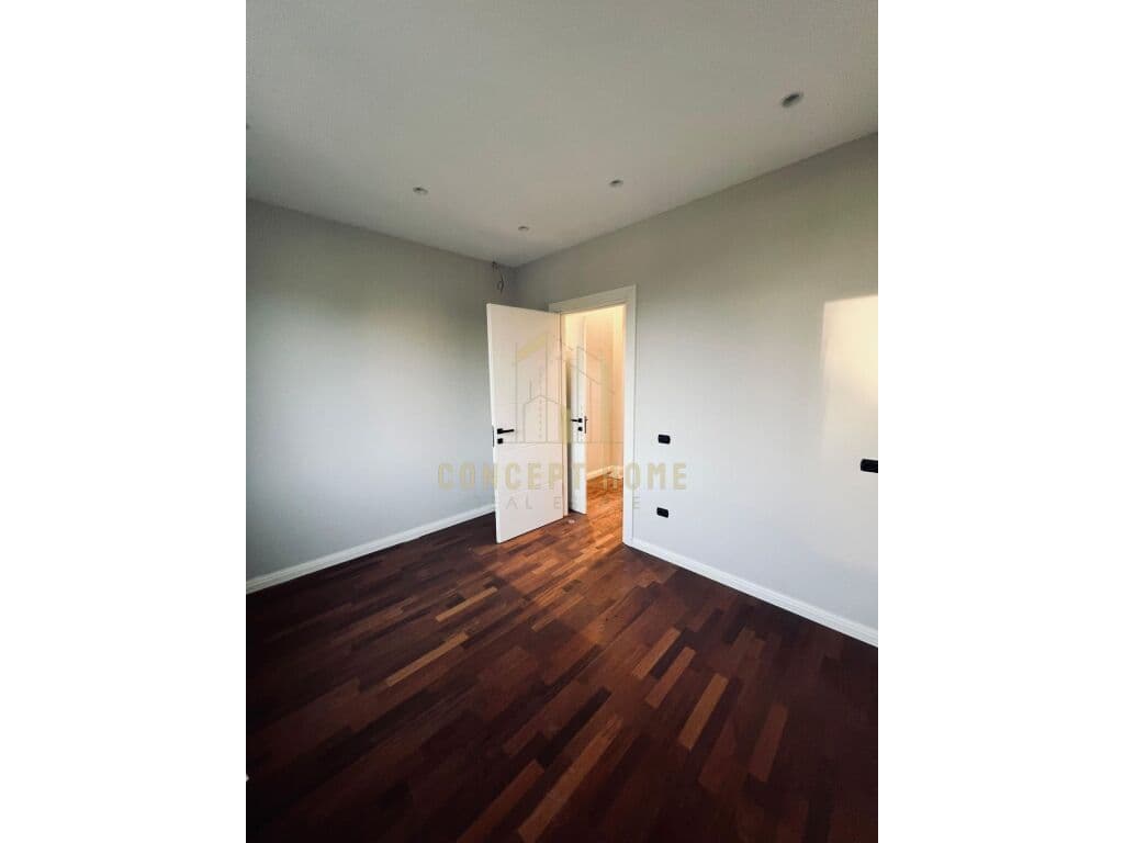 Vilë 4-katëshe me qira në Farkë, Tiranë - 3000€ | 400 m² 3
