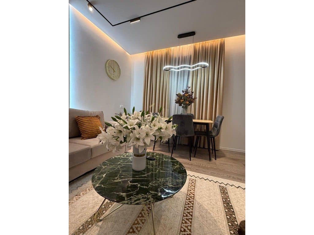 Jepet me Qera Apartament 1+1 tek Bulevardi i Ri 2