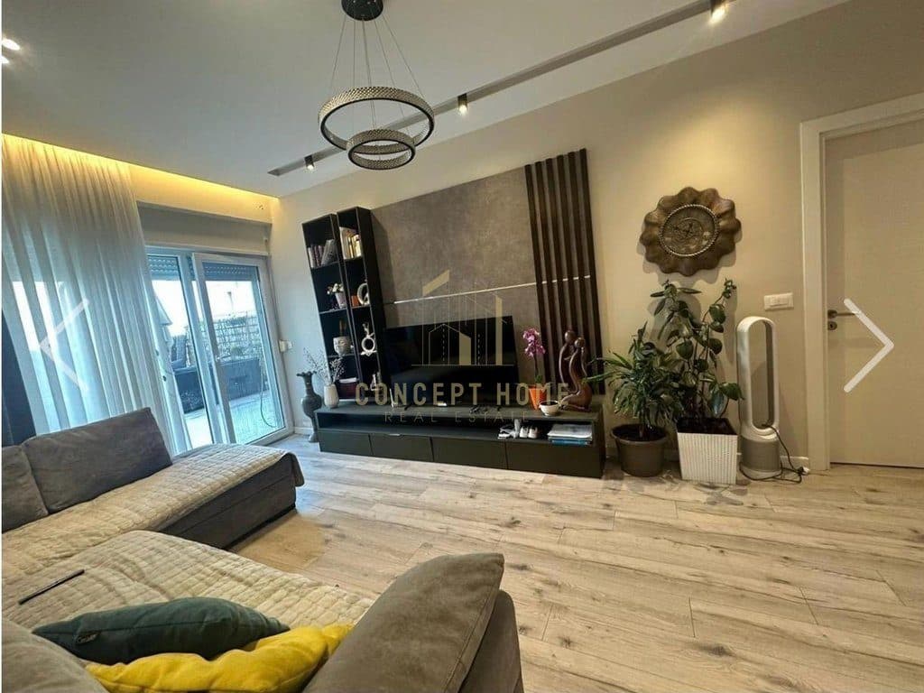 OKAZION (vetem 7 dite) 1240€/m2 Shitet Triplex 3+1 +3 + Verande tek Rezidenca Kodra Diellit 2 2