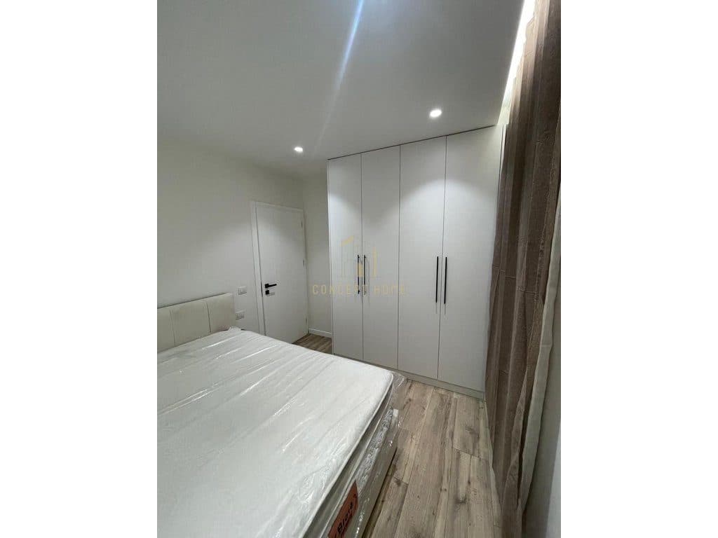 Jepet apartament 2+1 me qera tek 'Univers City' 4