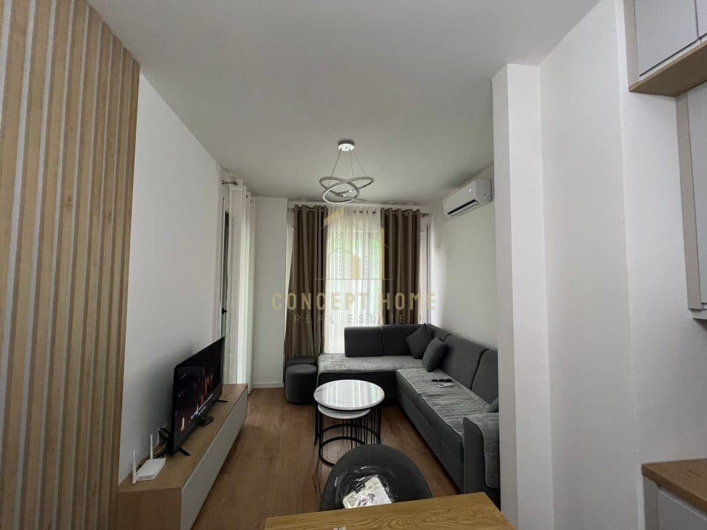 Jepet me qera Apartament 1+1 tek 5 Maji 2