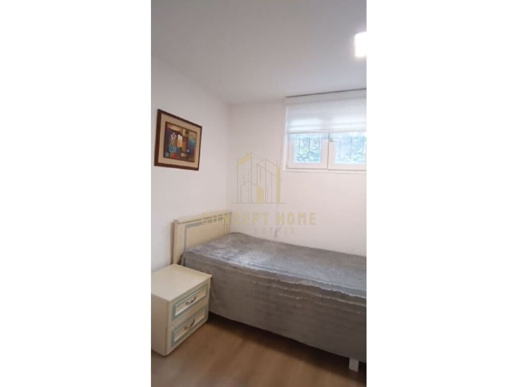 Jepet me qera Apartament 2+1 Ne Qender 4