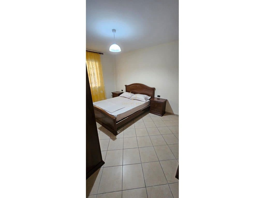 Jepet me qera apartamnet 2+1 Porcelan 3