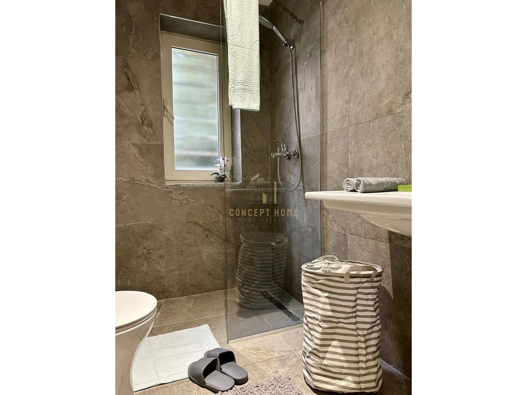 Jepet me qera Apartament 1+1 tek Liqeni Artificial