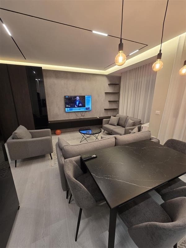 Jepet me qera Apatament 2+1+2 ne Astir ( River Residence)