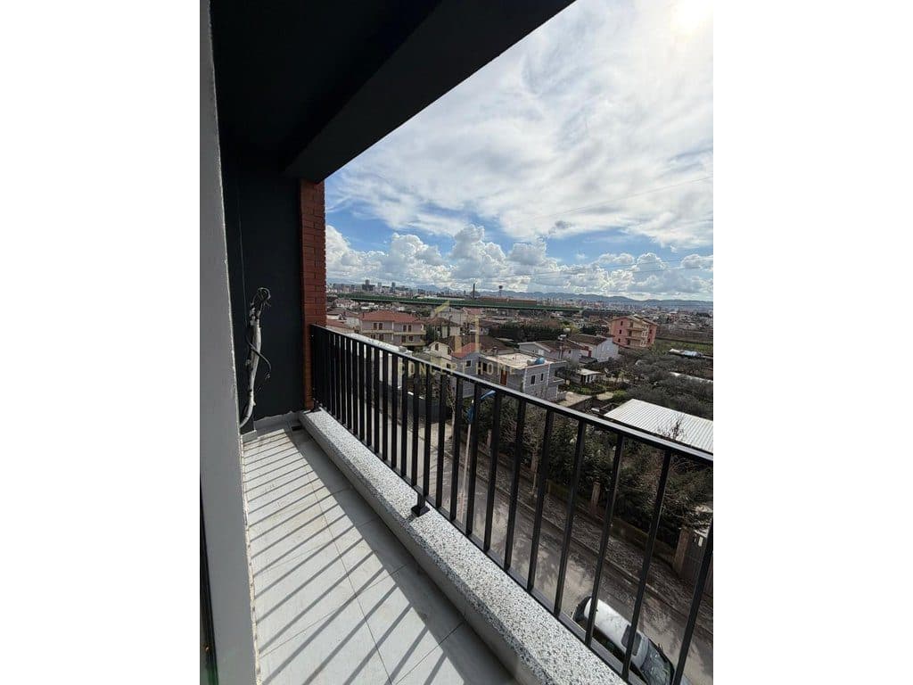 Shitet apartament 1+1 ne Paskuqan 3