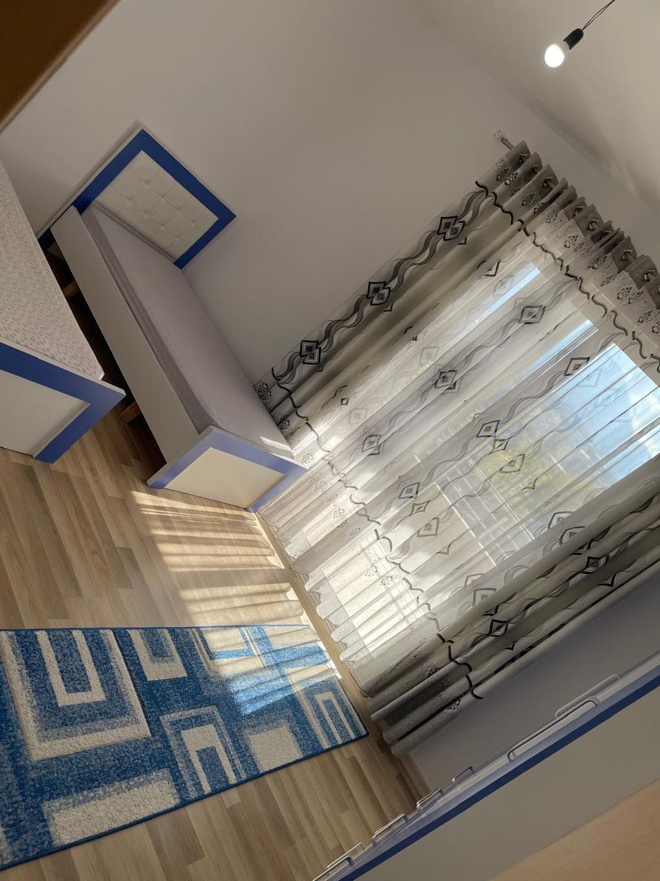 Jepet me qera Apartament 3+1+2 Ne Kinostudio 3