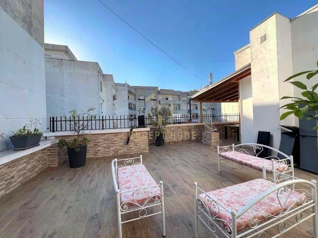 Jepet me qera Apartament 1+1+post parkimi tek kthesa e