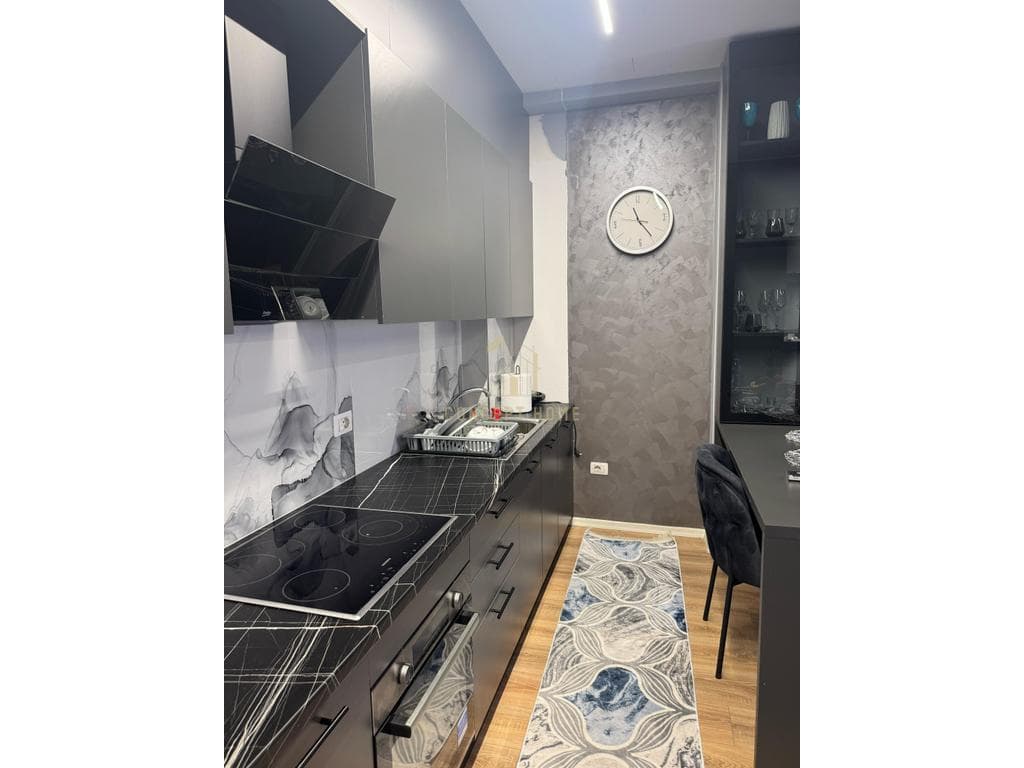 Jepet me qera apartament 2+1+2 ne 4