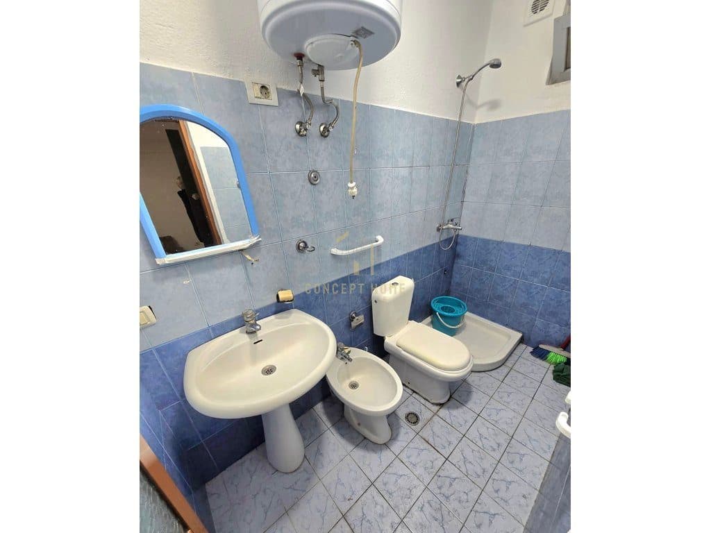 Jepet me qera apartament 1+1 Tek Oxhaku