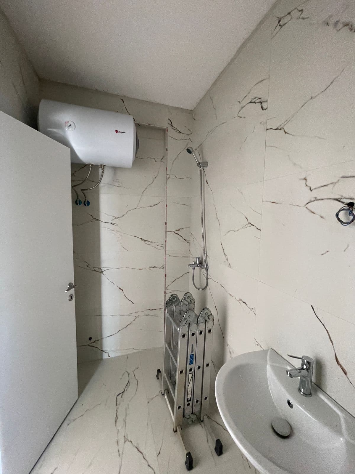 Jepet me qira apartament 2+1 tek Univers City 3