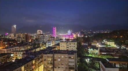 Jepet me qera Apartament 2+1 ne Bllok
