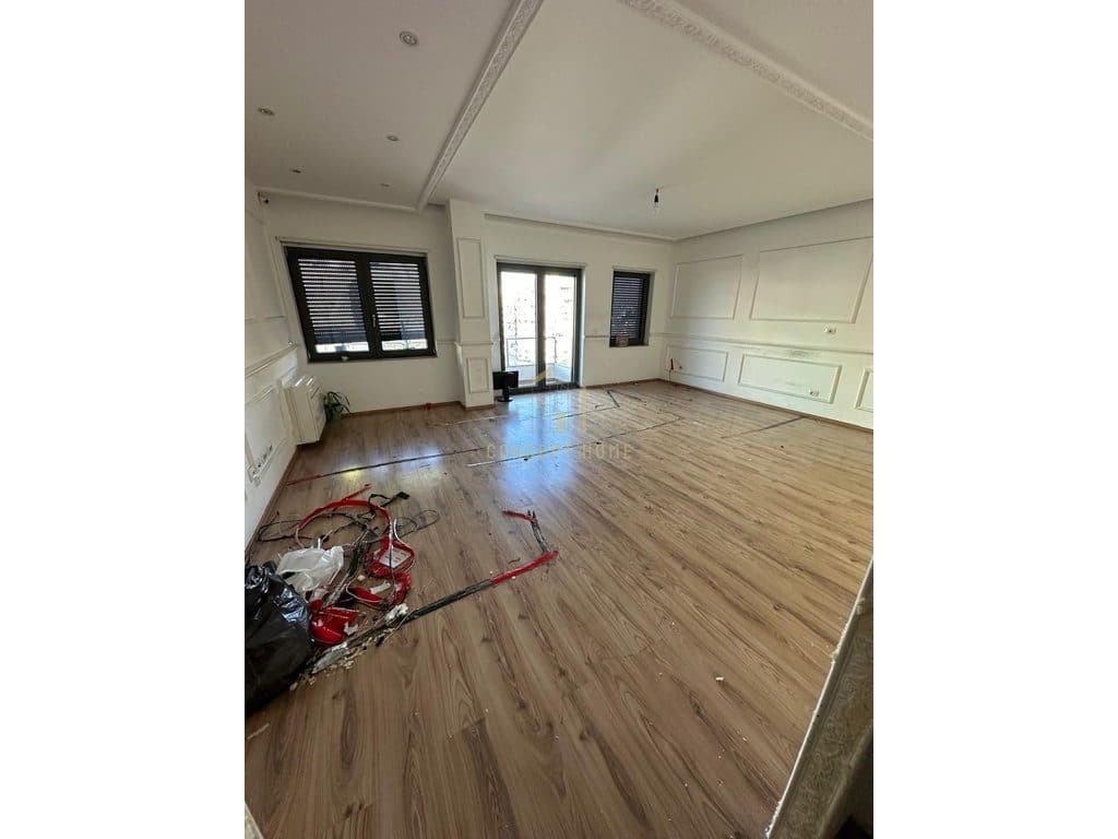 Apartament 2+1+2 Me Qira Për Zyra tek Zogu Zi "Ring Center" , Tiranë – 1200€ | 115 m²