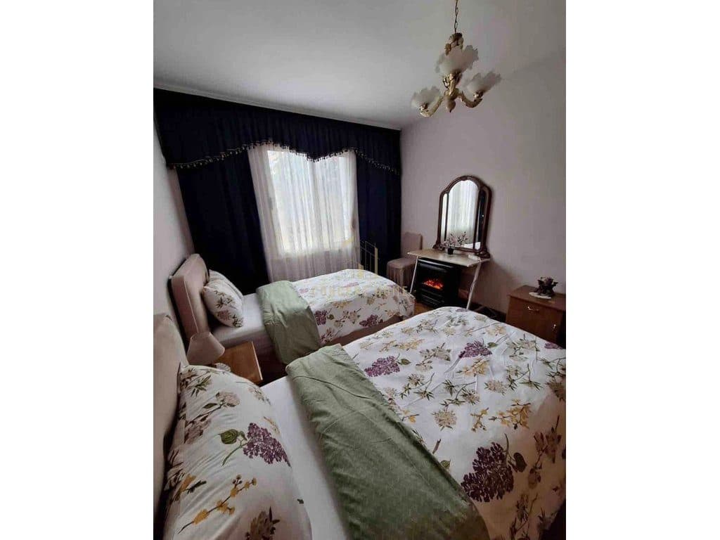 Shitet apartament 2+1 ne Myslym shyr 3