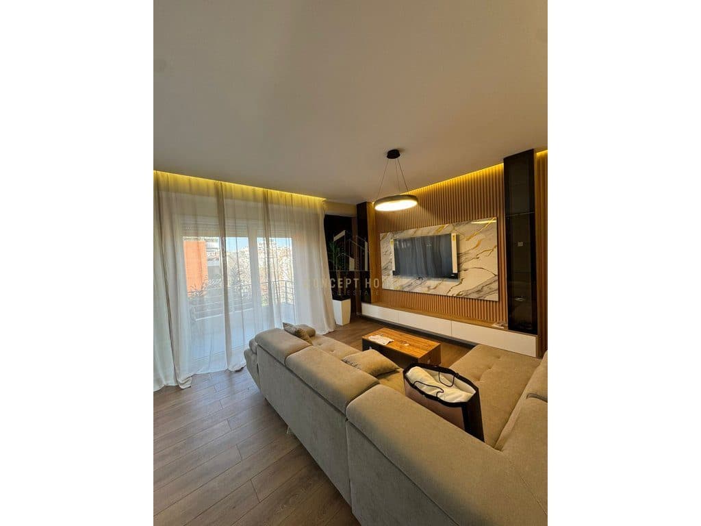 Jepet me qera apartament 2+1+2+ Post Parkimi , Kopshti Botanik /1200 euro 2
