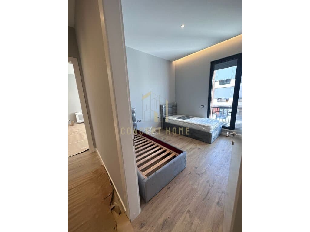 Jepet me qera Apartament 2+1+2+ parkim tek Kompleksi Delijorgj-1300 eur 4