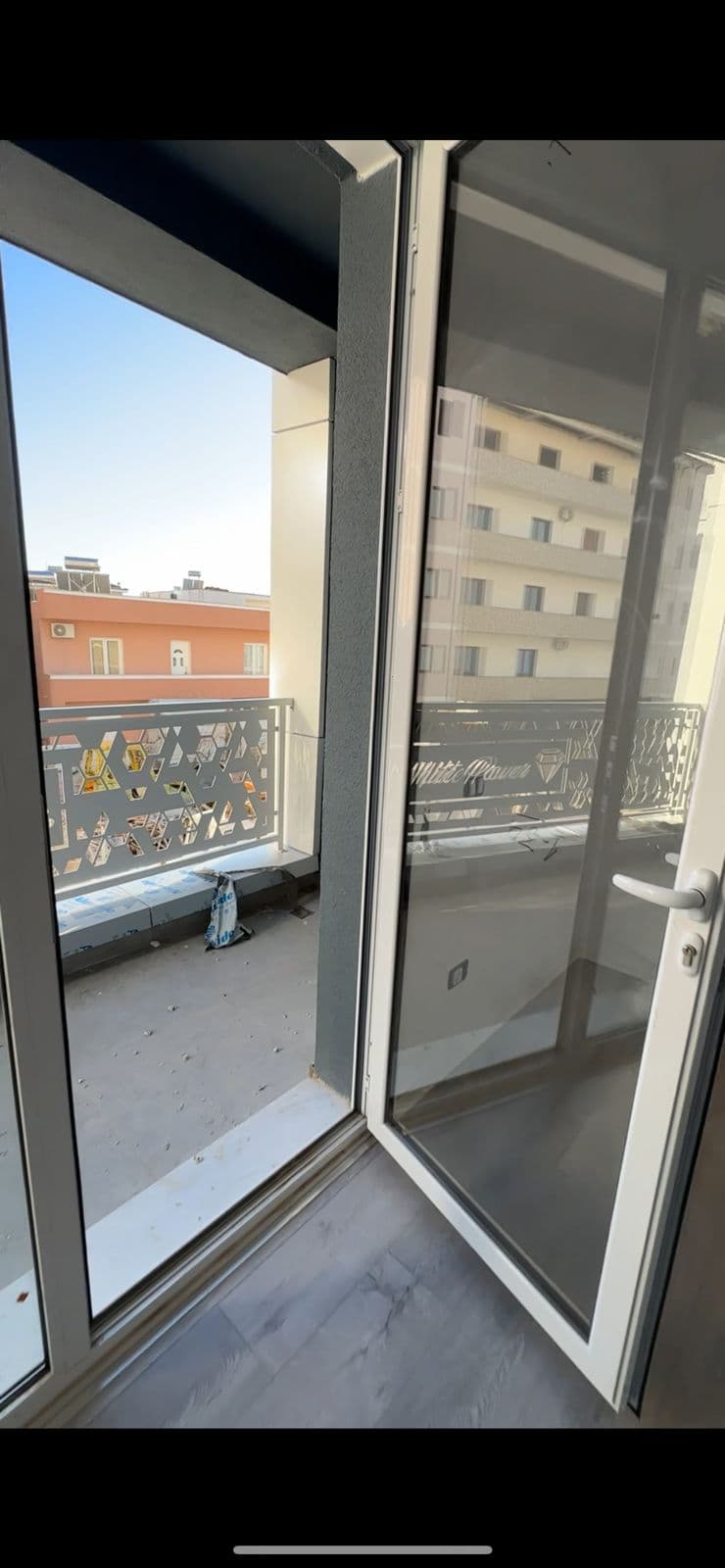 Apartament 1+1 Për Shitje në Kamëz - 76,743€ | 85.27 m² 3