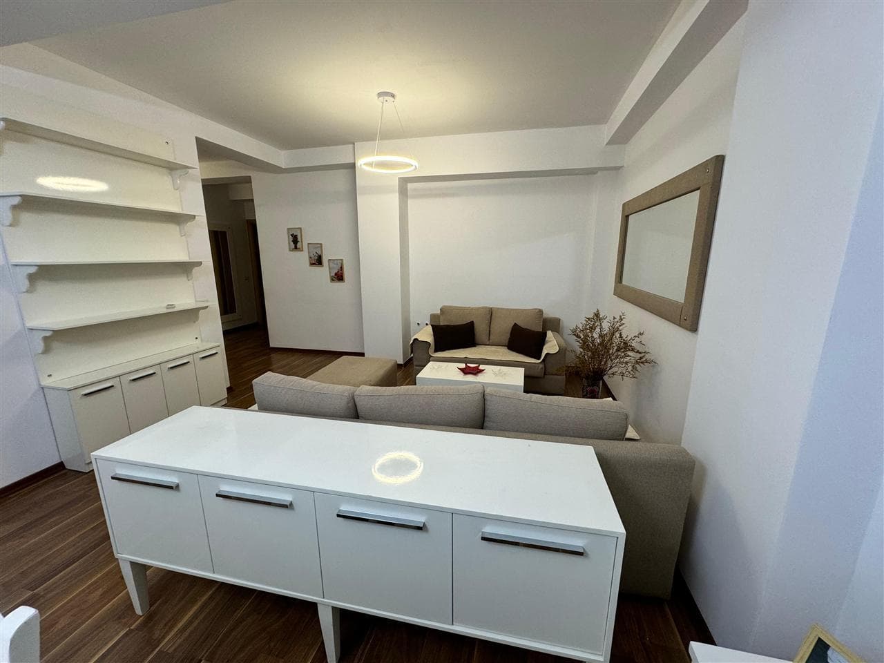 Jepet me qera apartament 3+1+2 tek Liqeni i thate 3