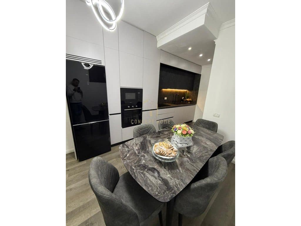 Shitet Apartament 2+1 ne Don Bosko 4