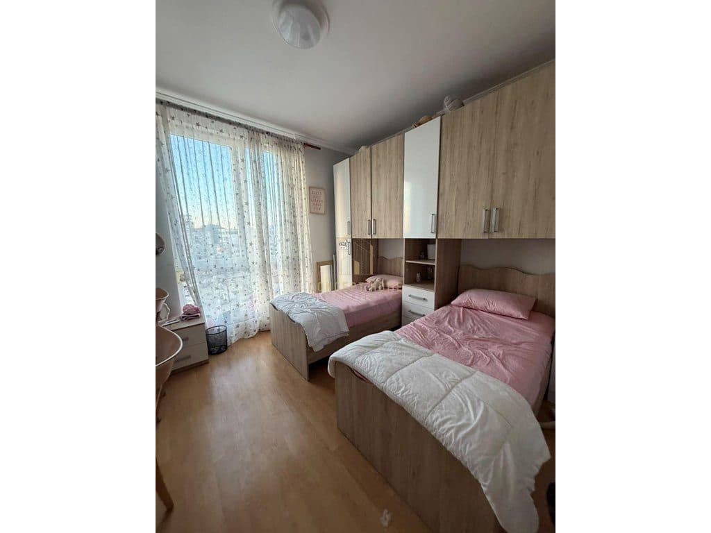 Jepet me qera apartament 2+1+2 tek 21 Dhjetori 2