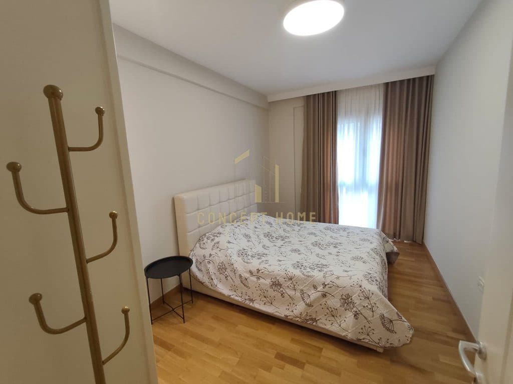 Jepet me qera apartament 3+1+2 tek Liqeni 3