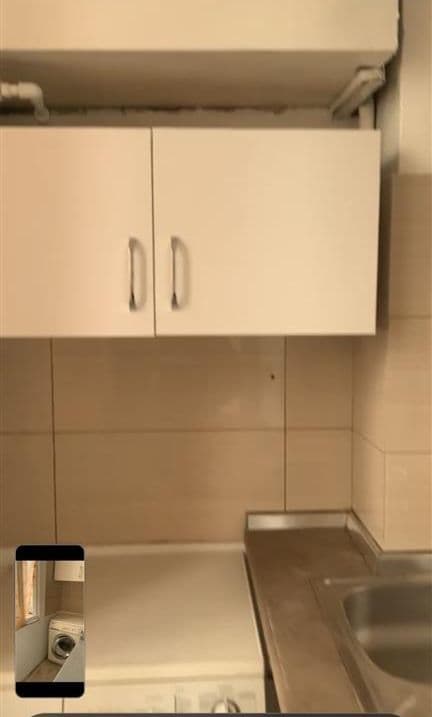 Shitet Apartament 2+1 tek Ish Tregu Elektrik