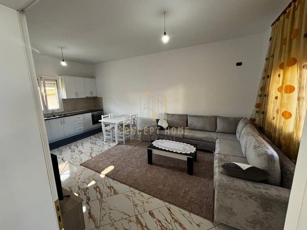 Jepet me qera shtepi private 2+1 Te 5 Maj 3